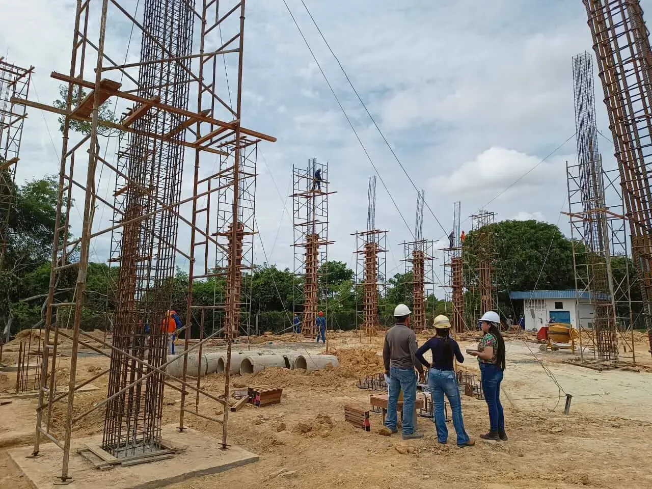Mais uma obra de galpão industrial iniciada